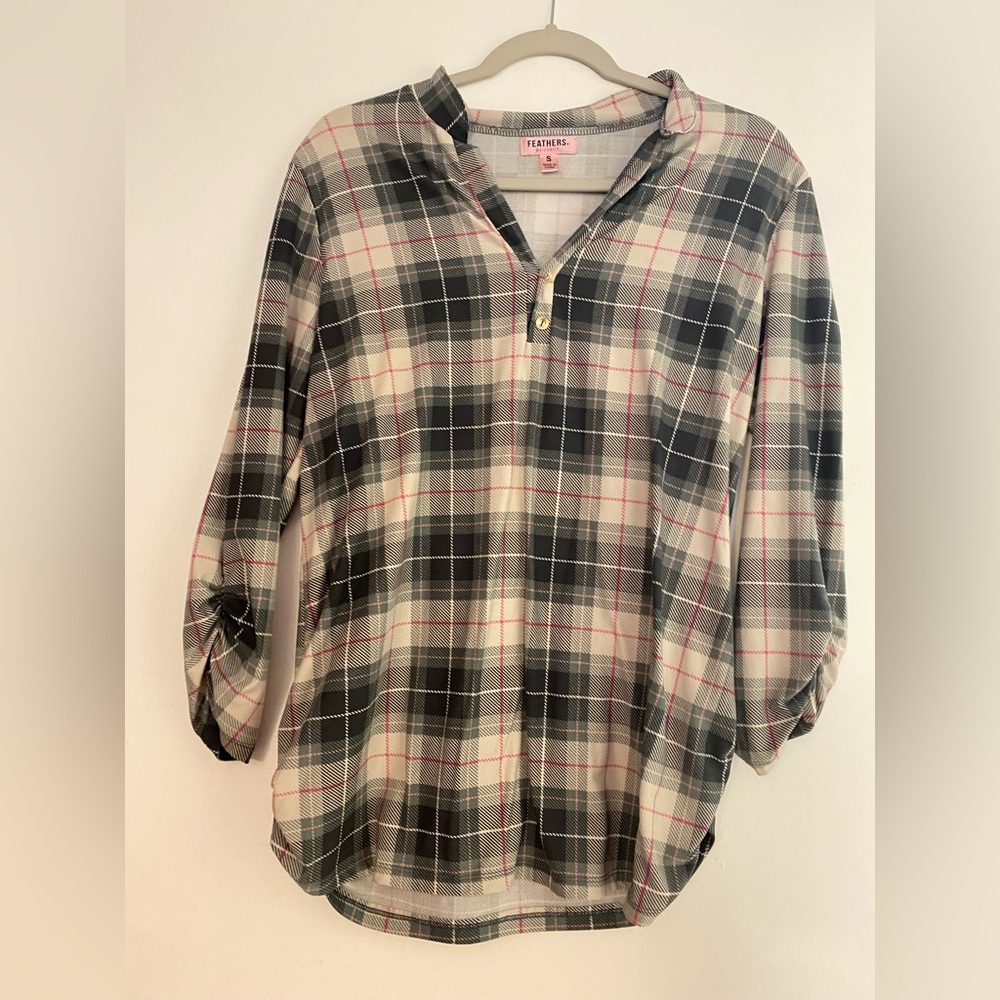 NWOT Maternity shirt
